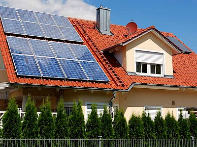 Jetzt den Immobilienwert mit günstigeren Solaranlagen erhöhen!